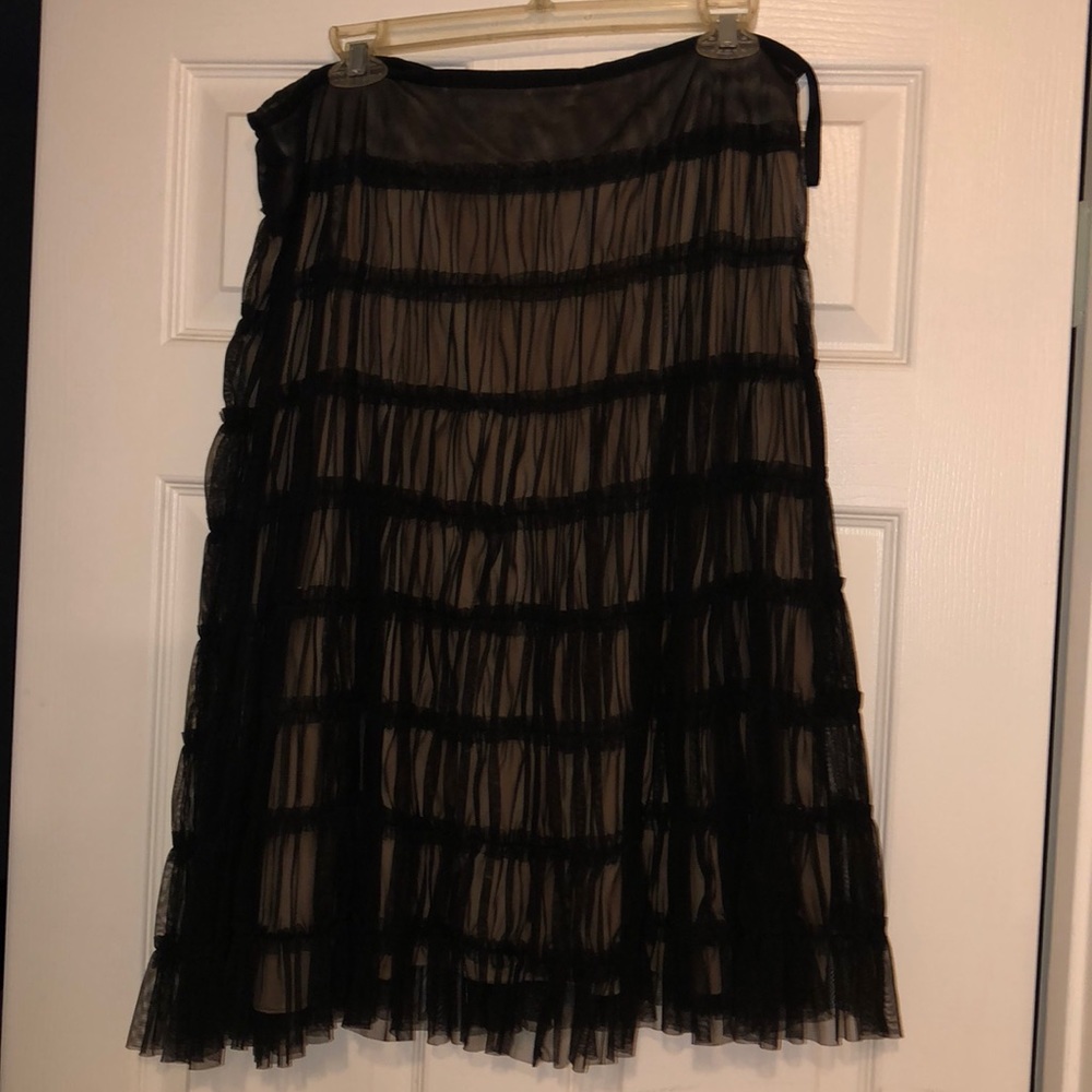 Mesh, Tuelle layered skirt